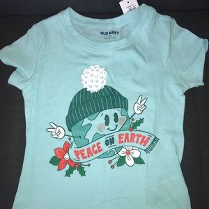 Old Navy Christmas t-shirt